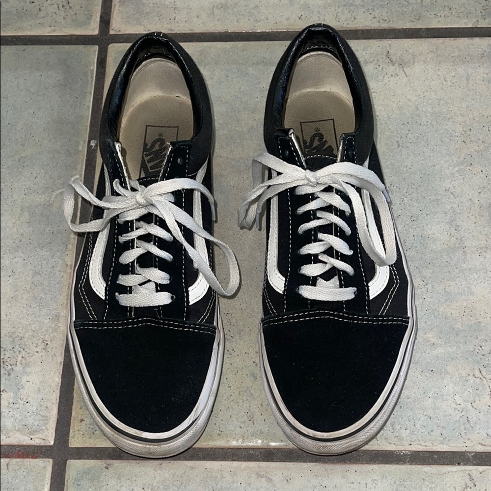 Vans Women’s Black and White Sneakers